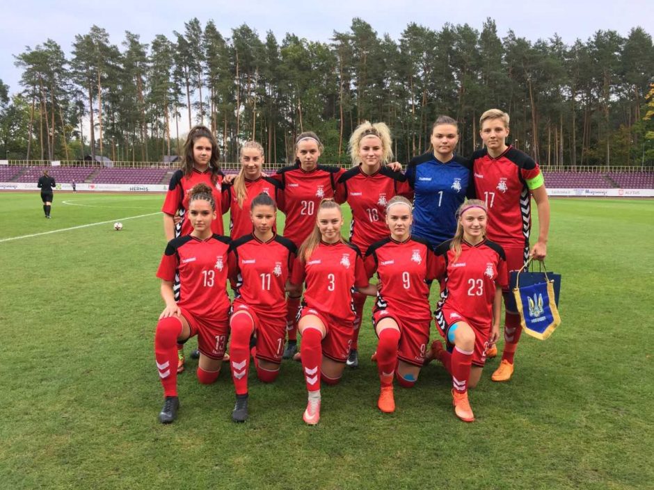 19-mečių merginų futbolo rinktinė Europos čempionato atrankoje nusileido ukrainietėms