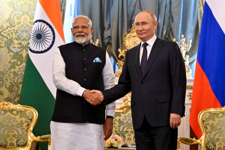 N. Modi grįš į Rusiją, šįkart – dalyvauti BRICS viršūnių susitikime