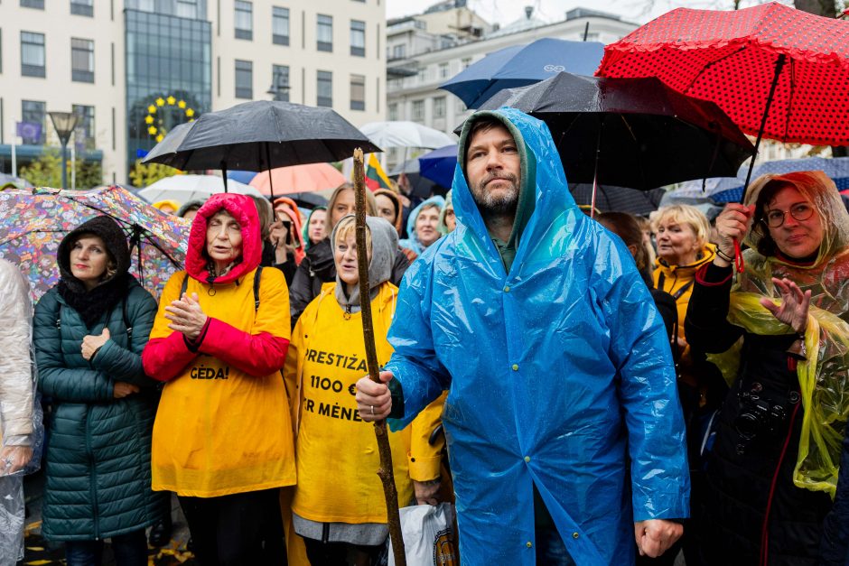 Švietimo darbuotojų profsąjunga antrąją streiko bangą ketina pradėti mitingu prie Seimo