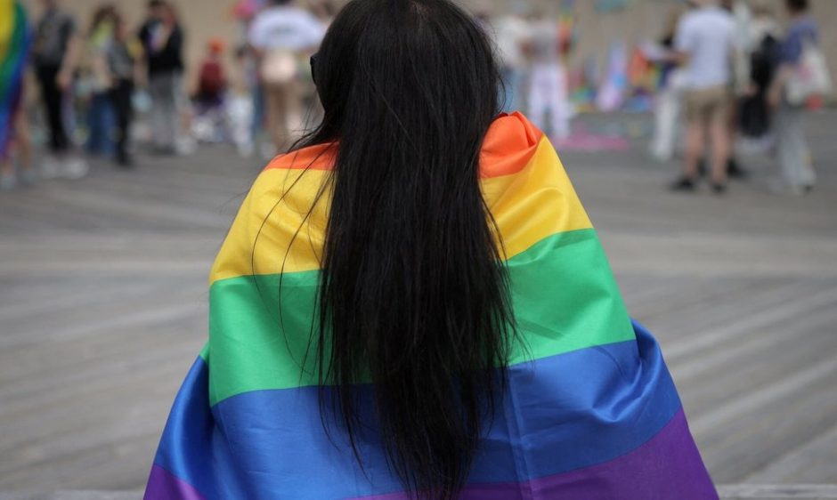 Ataskaita: trečdalyje pasaulio šalių už homoseksualius santykius vis dar baudžiama