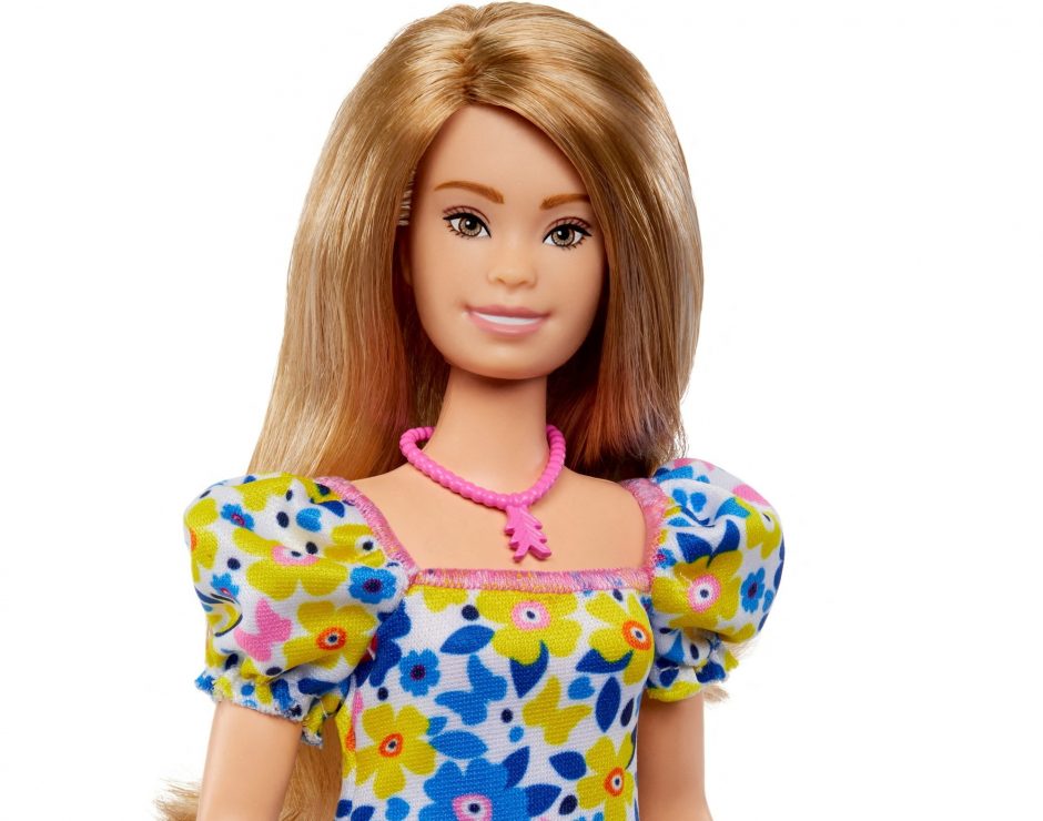 Žaislų gamintoja „Mattel“ pristato žmogų su Dauno sindromu vaizduojančią Barbę