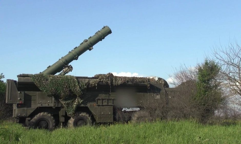 Rusija ir Baltarusija pradėjo antrą taktinių branduolinių ginklų naudojimo pratybų etapą