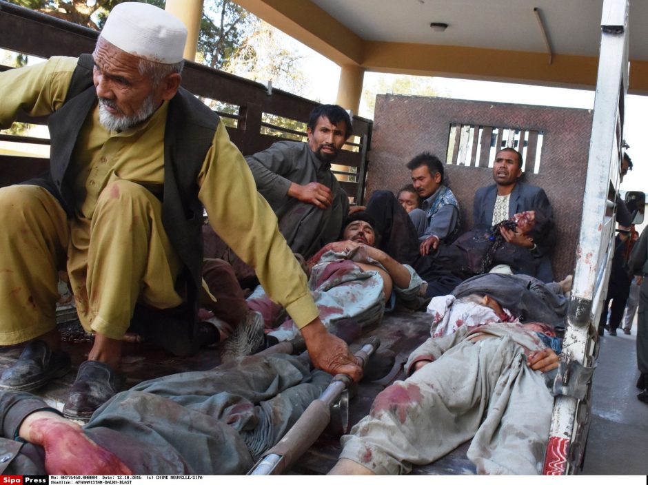 Afganistane per sprogimą mečetėje Balcho mieste trečiadienį žuvo 14 žmonių