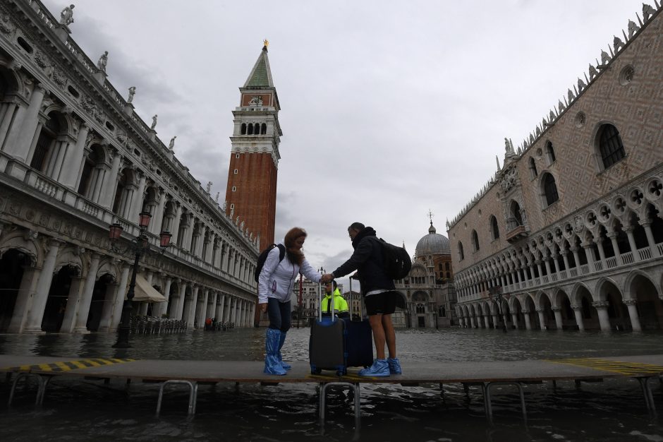 Venecija pradeda atsigauti po savaitę trukusių rekordinių potvynių