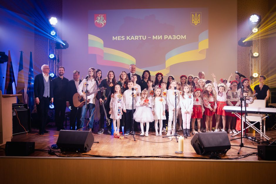 D. Nausėdienė karo metinių išvakarėse: Lietuvos ir Ukrainos draugystė kaip niekada tvirta