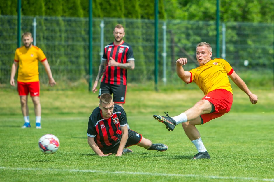 Sezono startas: šaltas dušas čempionams ir rimtas naujokų pareiškimas