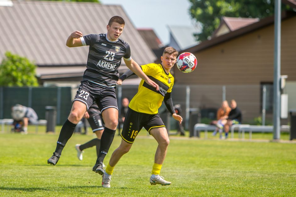 Sezono startas: šaltas dušas čempionams ir rimtas naujokų pareiškimas