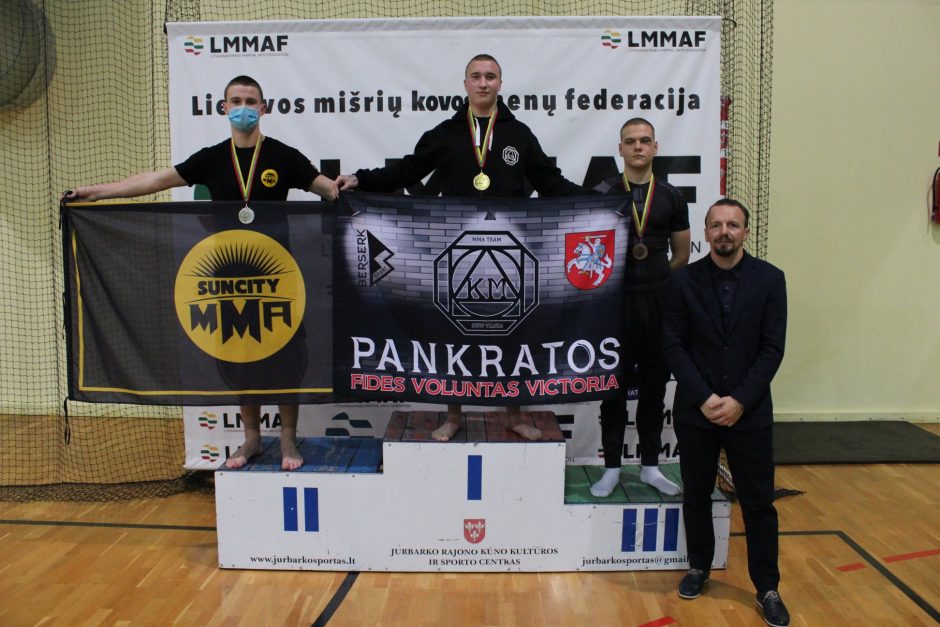 MMA kovotojai rengiasi debiutui pasaulio čempionate