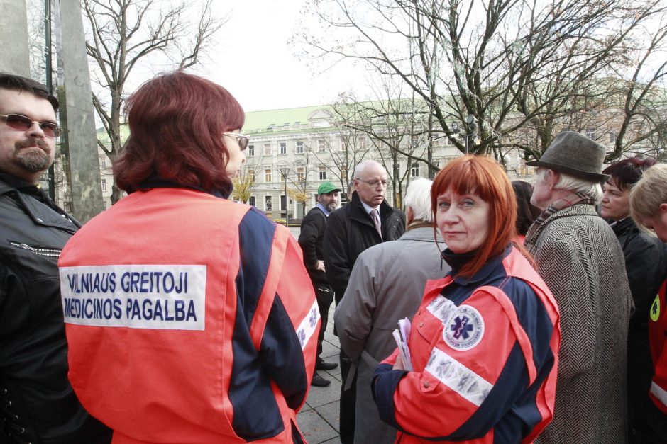 Prieš Bendrąjį pagalbos centrą kyla ir medikai 