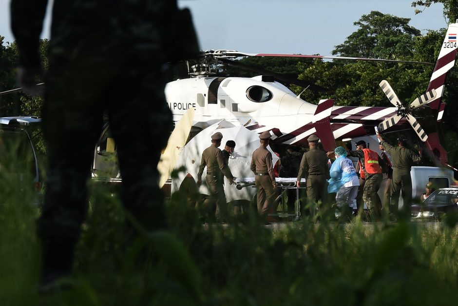 Tęsiama gelbėjimo operacija Tailando urve: iš viso išgelbėti aštuoni vaikai