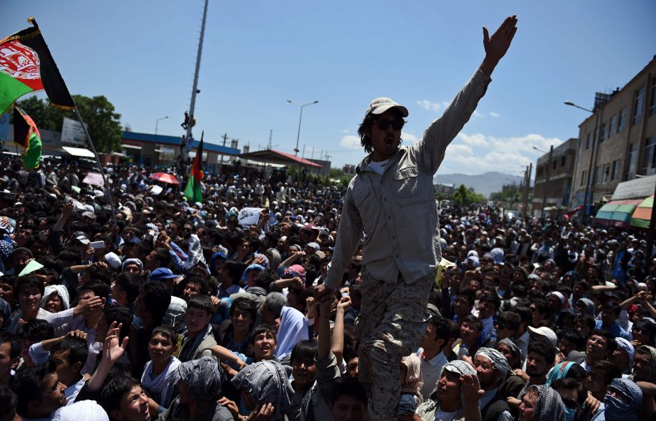 Kabulą paralyžiavo daugiatūkstantinė chazarų protesto akcija