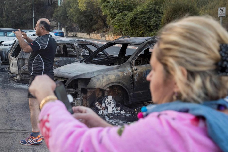 Gaisras Izraelyje numalšintas, sulaikyti penki įtariamieji