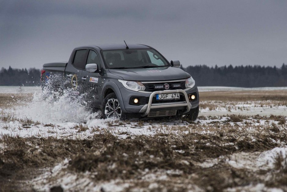 „TopGear“ į geriausio automobilio paieškas pasikvietė ūkininkus