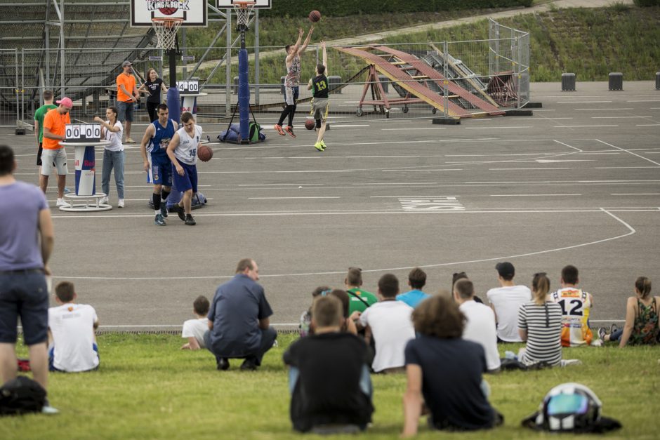 Gatvės krepšinio turnyro atranka pasirodė svarbesnė už paplūdimį