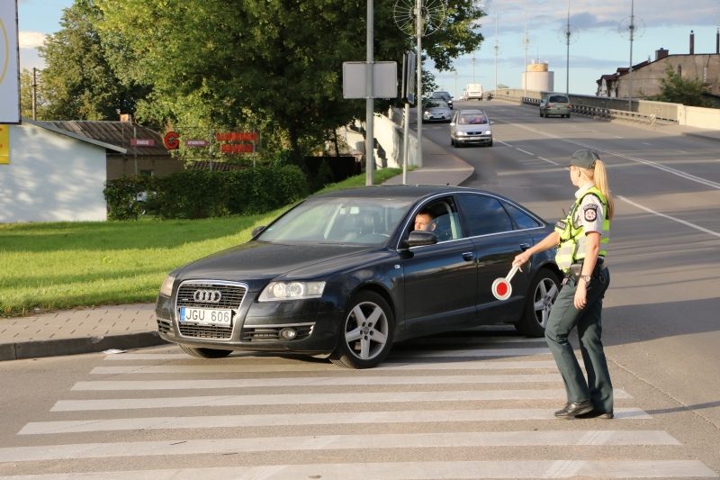 Reidas Šiauliuose: daugiau nei dvigubai greitį viršijęs vyras savo kaltę neigė