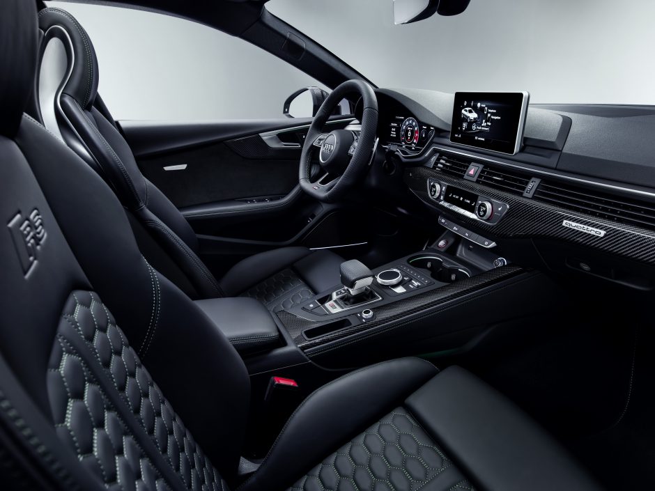 Niujorko automobilių parodoje debiutuoja „Audi RS 5 Sportback“