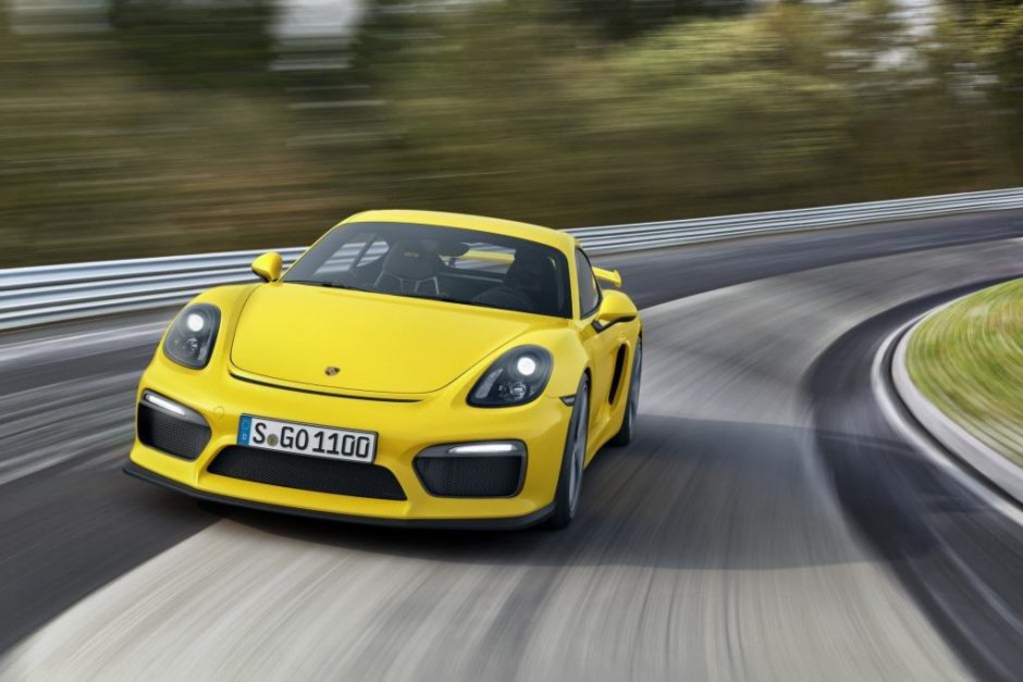 „Porsche“ premjera – sportinių modelių etalonas „Cayman GT4“