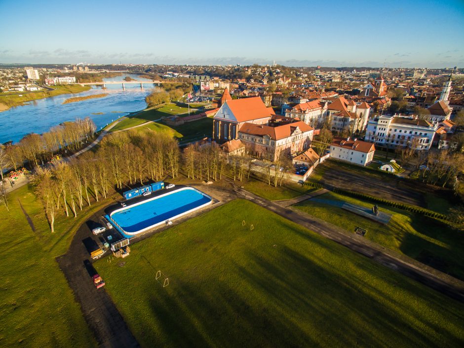 Dovana kauniečiams – nemokama čiuožykla po atviru dangumi 