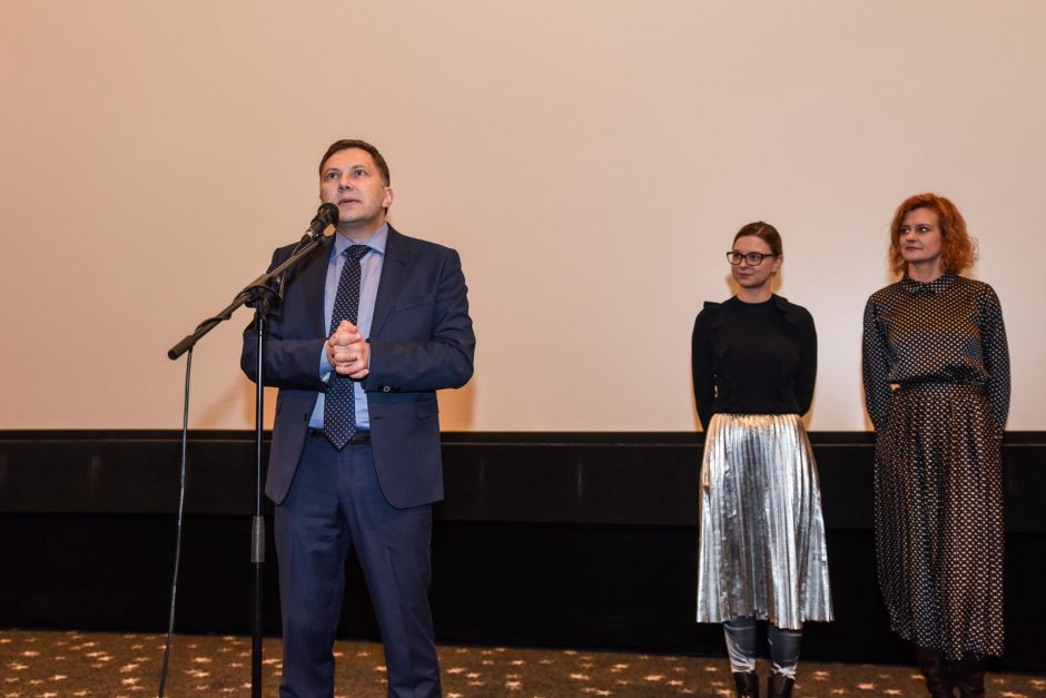 Filmą apie A. Smetoną stebėjo būrys žymių žmonių