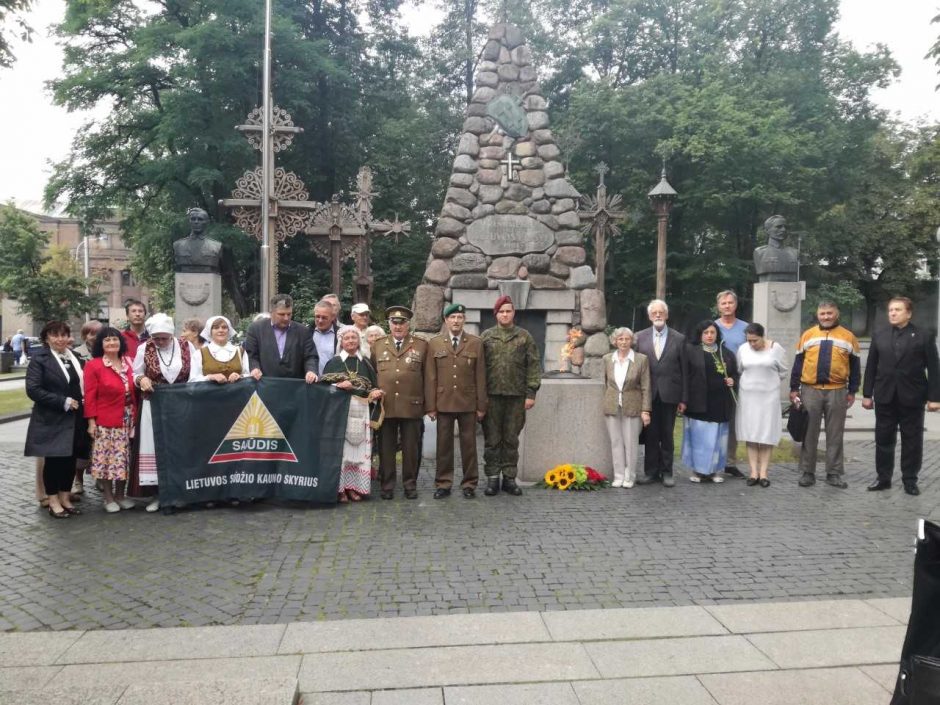 Kauniečiai Juodojo kaspino dieną giedojo Lietuvos ir Ukrainos himnus