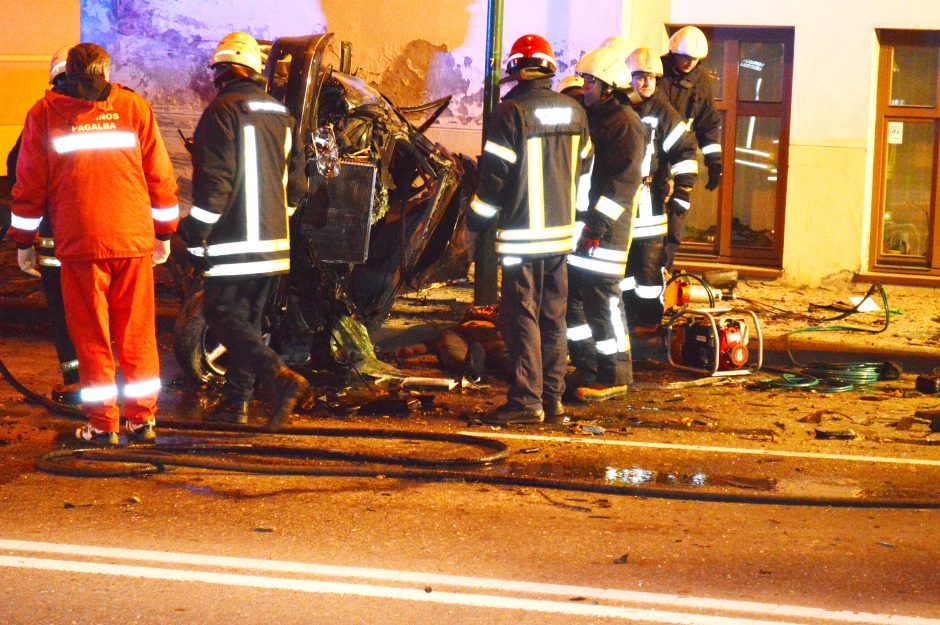 Mirtinose lenktynėse draugus pražudžiusiam klaipėdiečiui – treji metai nelaisvės