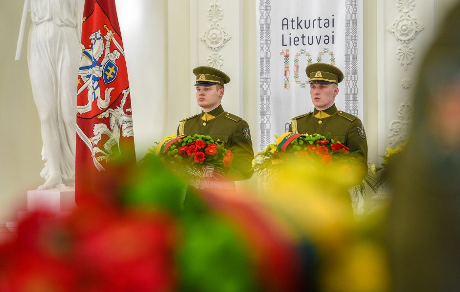 Valstybės jubiliejaus išvakarėse pagerbtas signatarų atminimas