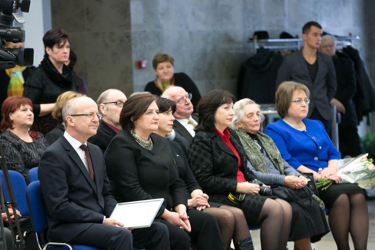 Seime veikia paroda apie poetą J. Marcinkevičių