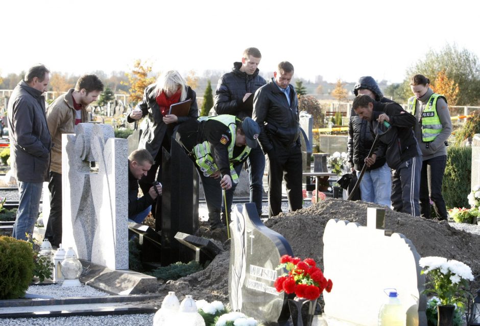 Lėbartuose atkastame kape – mįslė