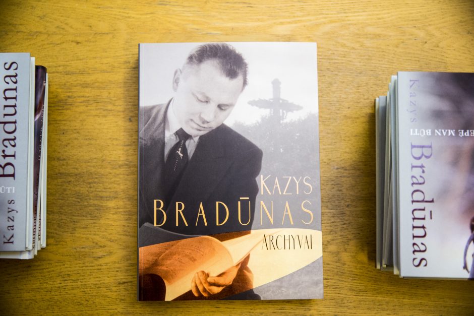 Poetas K. Bradūnas lietuvybę vaikams skiepijo ir simbolinėmis baudomis