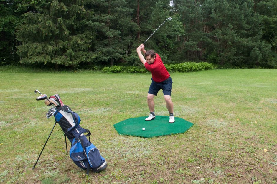 Ar atgis pirmasis Lietuvoje golfo aikštynas?