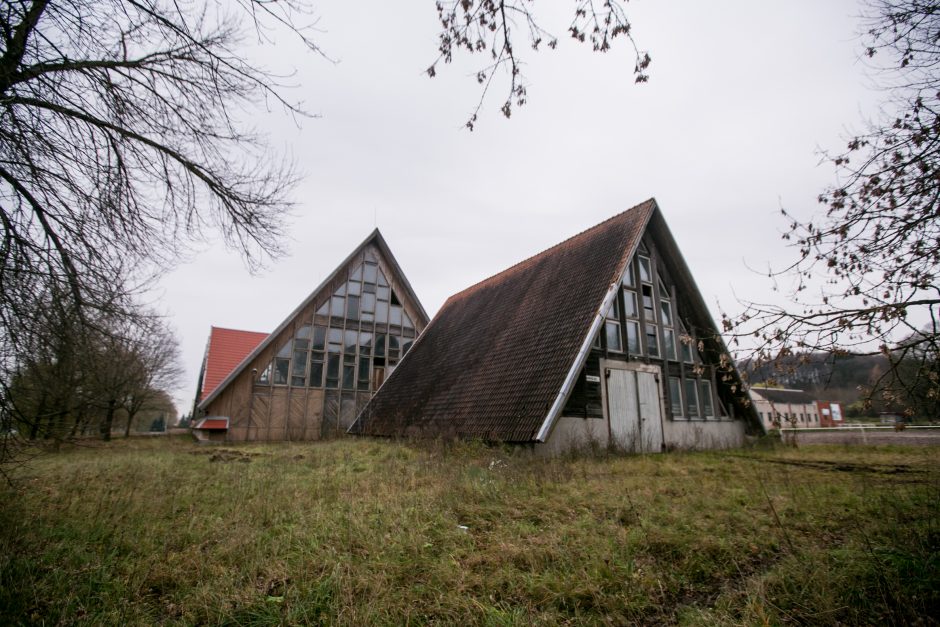 Aukciono sąrašuose – ir dvarai, ir mokyklos