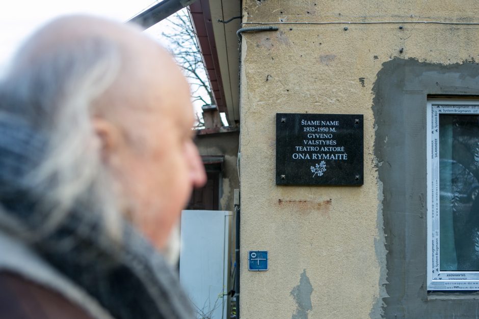 Kodėl Kaune nyksta atminties ženklai garsiems teatralams?