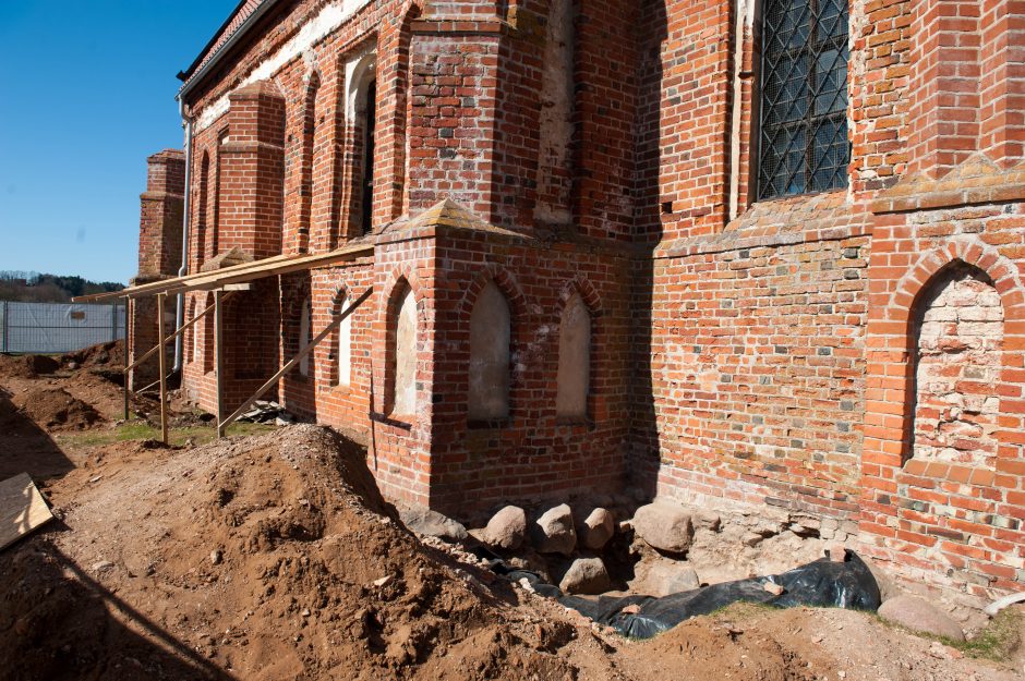 Archeologų laimikis Zapyškyje – mūriniai pamatai