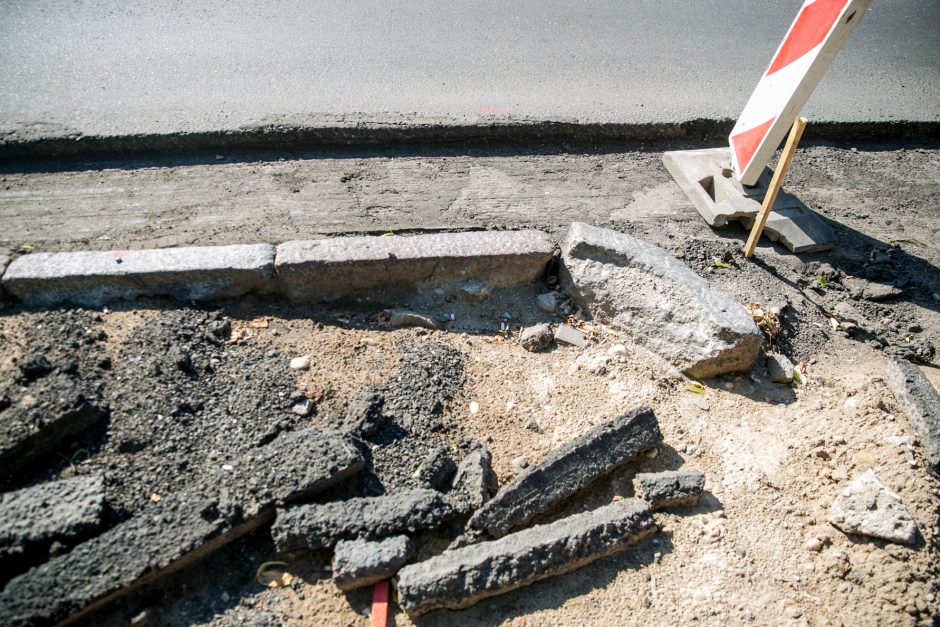 Akyli kauniečiai piktinasi miesto negerovėmis, tačiau kartais – visai be reikalo