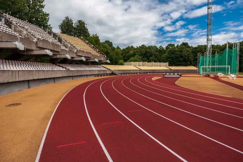 Teismo sprendimas stabdyti darbus stadione prieštarauja įstatymams?