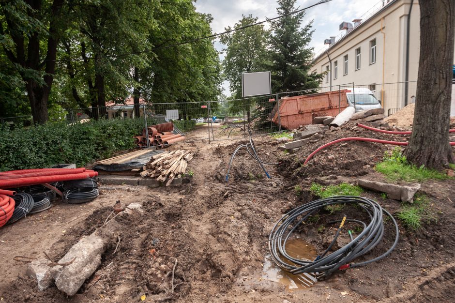 Ar Aleksoto kalnui gresia Gedimino kalno likimas?