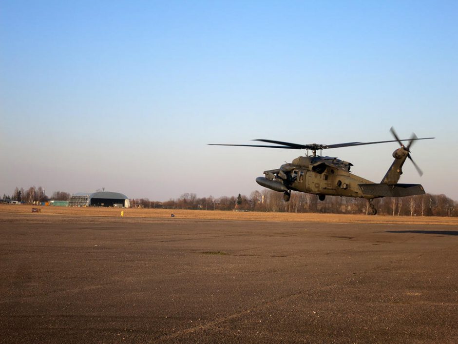 S. Dariaus ir S. Girėno aerodrome tūpė JAV sraigtasparniai