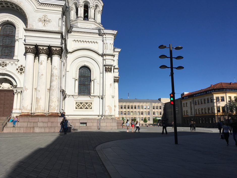 Kauniečiai klausia – mes atsakome: kam prie Soboro reikalingas šviesoforas?