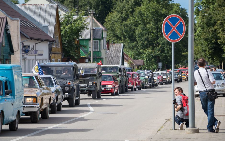 Prie Sartų ežero rinkosi istorinės technikos puoselėtojai