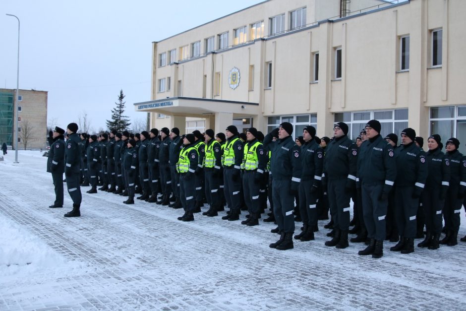 Į policijos gretas įsilies dar 24 pareigūnai