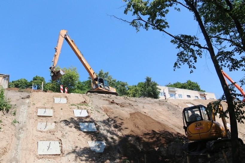 Savanorių prospekto įkalnėje – pats darbymetis