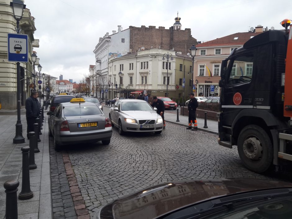 Atliekų vežėjai neįprastai mini Tarptautinę tolerancijos dieną