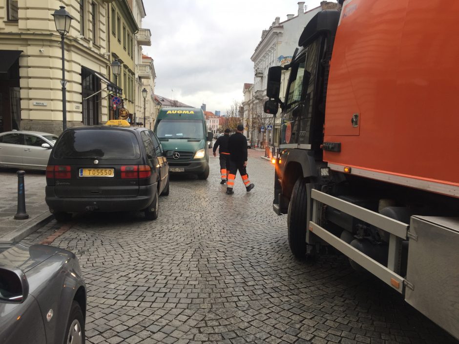 Atliekų vežėjai neįprastai mini Tarptautinę tolerancijos dieną