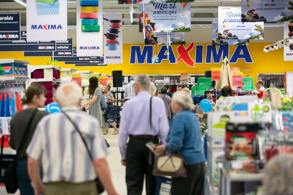 Pirkėjams duris atvėrė atsinaujinusi Karoliniškių „Maxima“