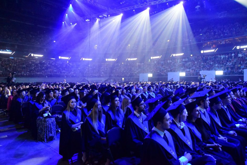 KTU absolventų diplomų įteikimo ceremonijoje – „Golden Parazyth“ koncertas