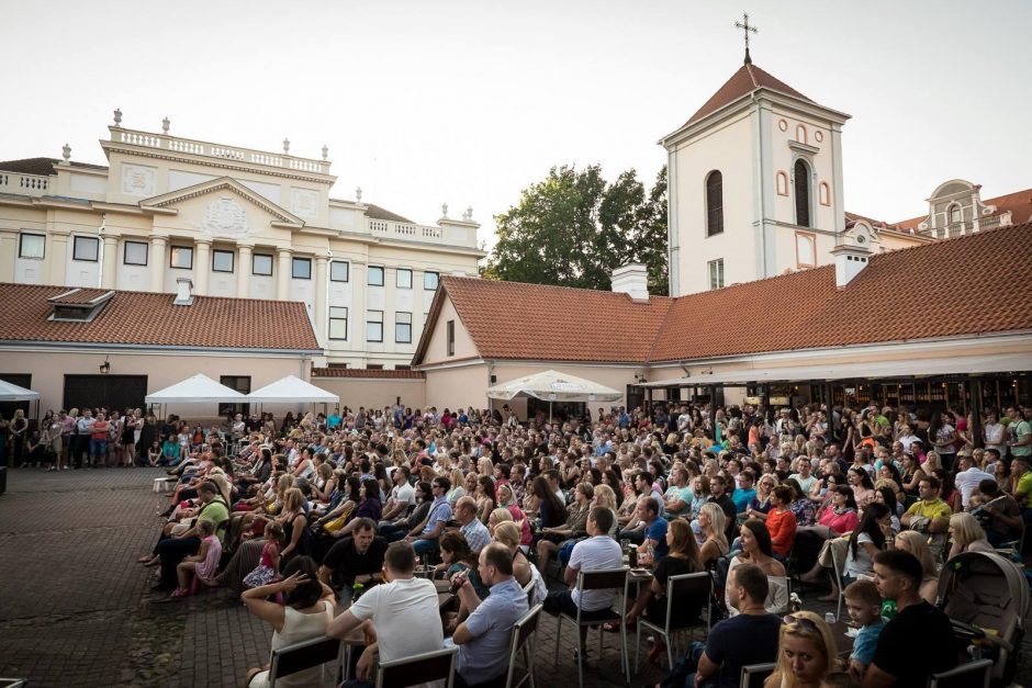 Naujiems muzikos talentams Lietuvoje žadama svaiginanti karjera