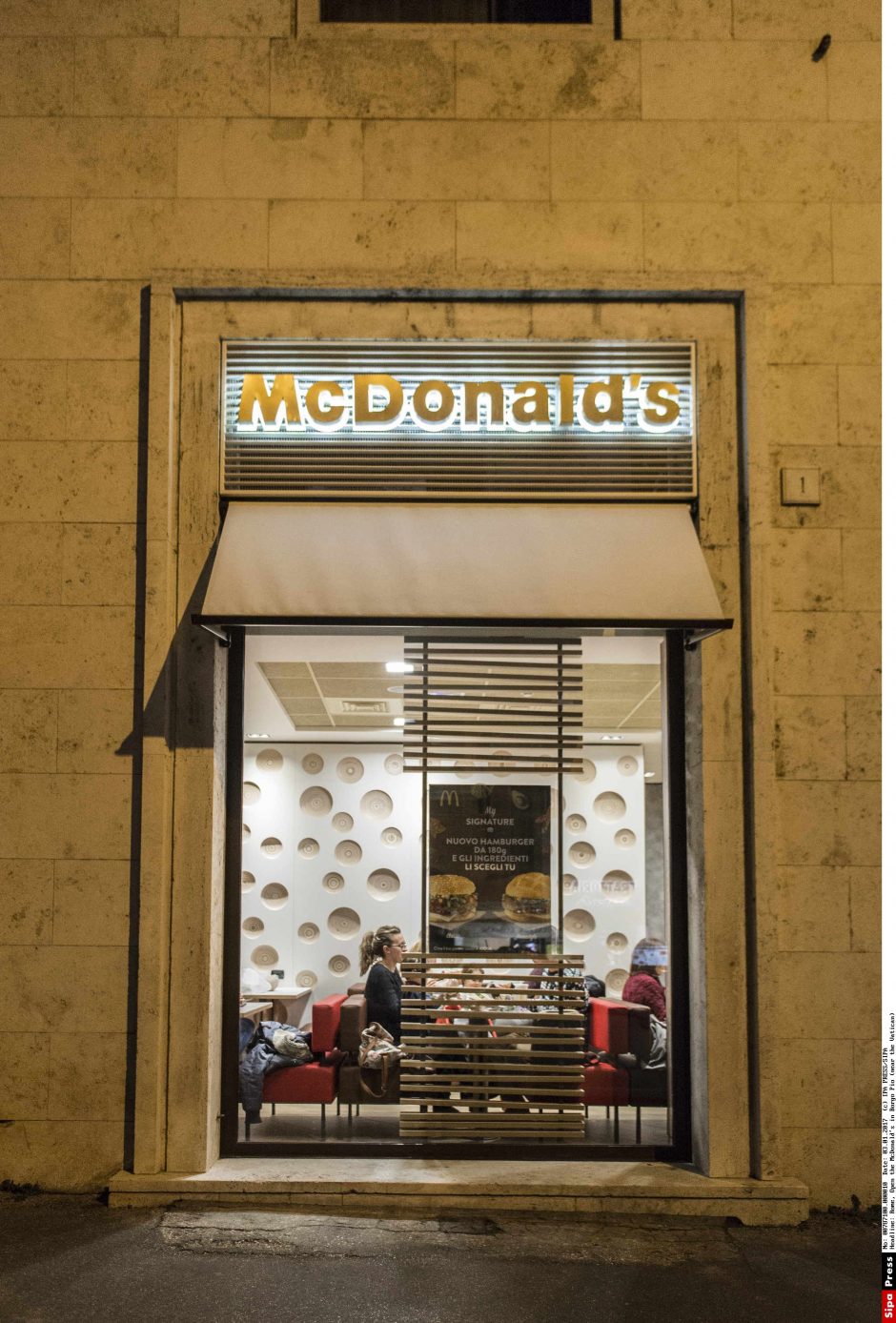 Prie Vatikano atidarytas „McDonald`s“ sulaukė kritikos