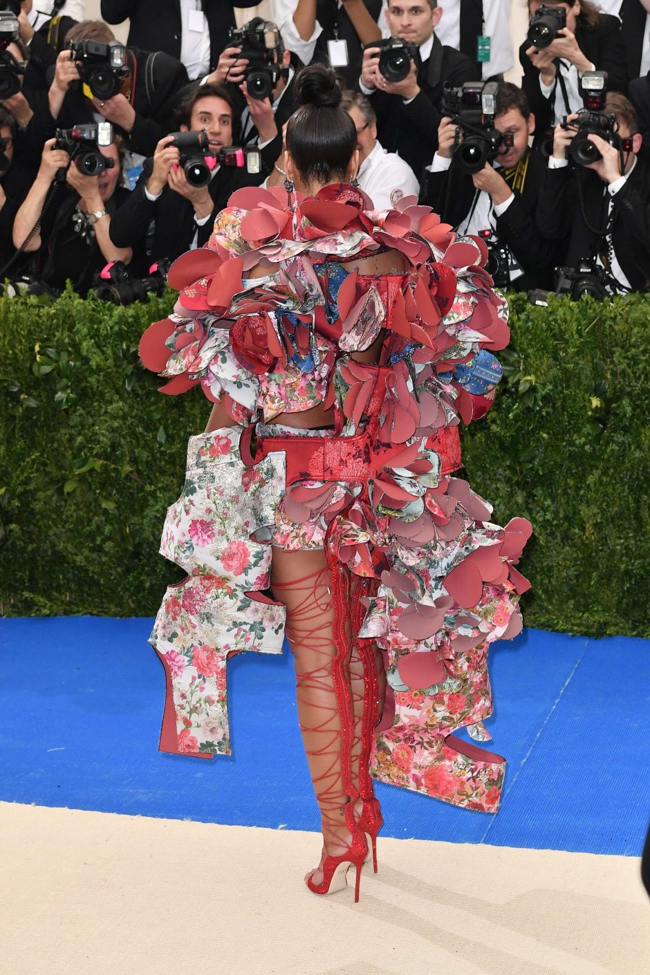 Metų pokylyje ir vėl sužibėjo Rihanna