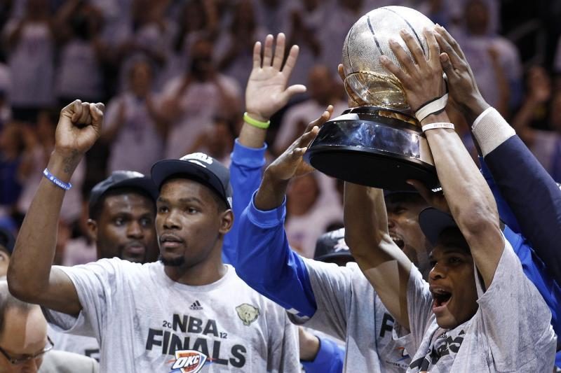 „Thunder“ nušlavė nunugalimuosius „Spurs“ ir žengė į NBA finalą