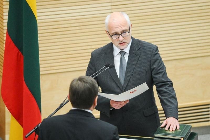 Ministras įteisino lengvesnį lietuvių k. egzaminą kitataučiams